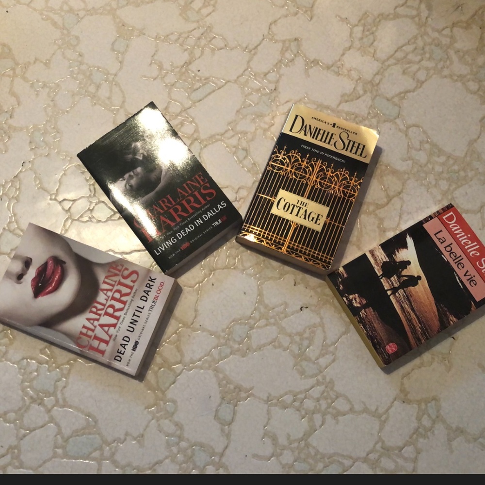 Lot of 4 books by Charlaine Harris (True Blood) and Danielle Steel